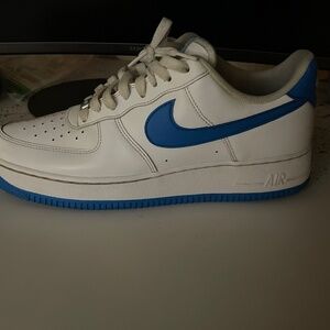 White and blue air forces light used condition